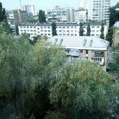Квартира Рядом Севастопольская Площадь,Добробут,Жуляны كييف المظهر الخارجي الصورة
